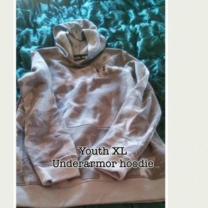 Underarmor Hoodie